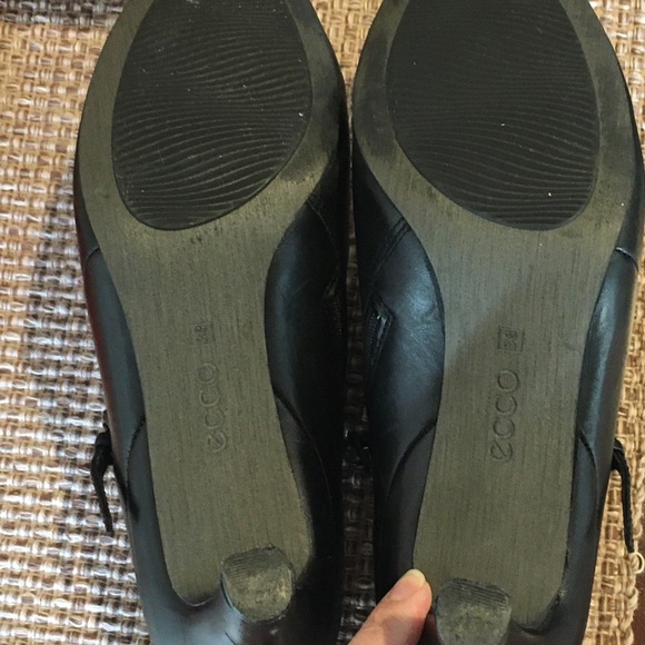 Ecco black leather booties. Good condition. Sz 8.5. - Picture 7 of 7